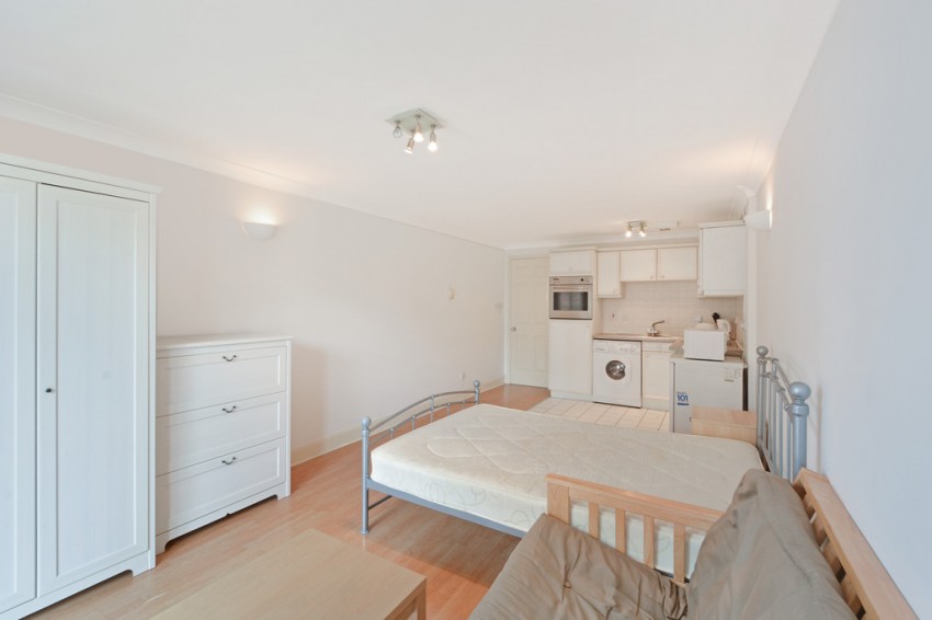 Images for Blenheim Court, King & Queen Wharf, SE16