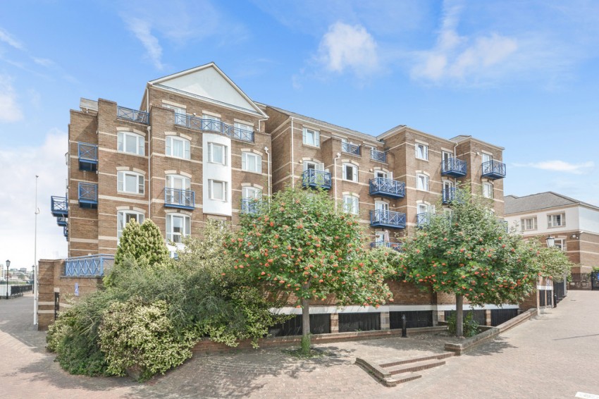 Images for Blenheim Court, King & Queen Wharf, SE16