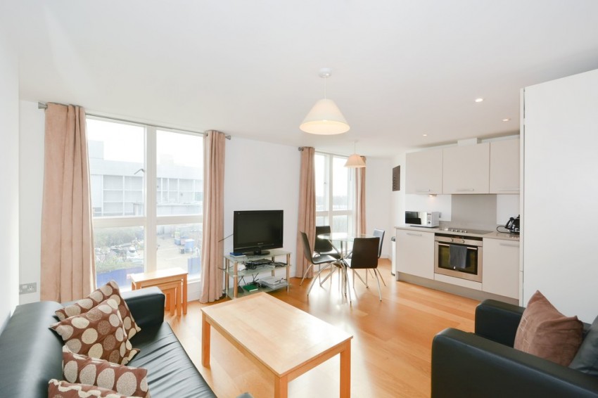 Images for Pavillion House, Water Gardens Square