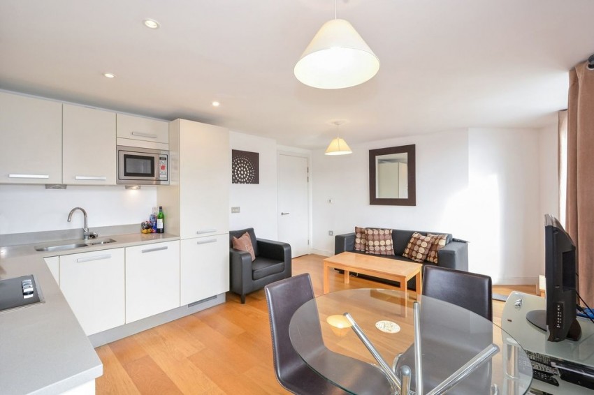 Images for Pavillion House, Water Gardens Square