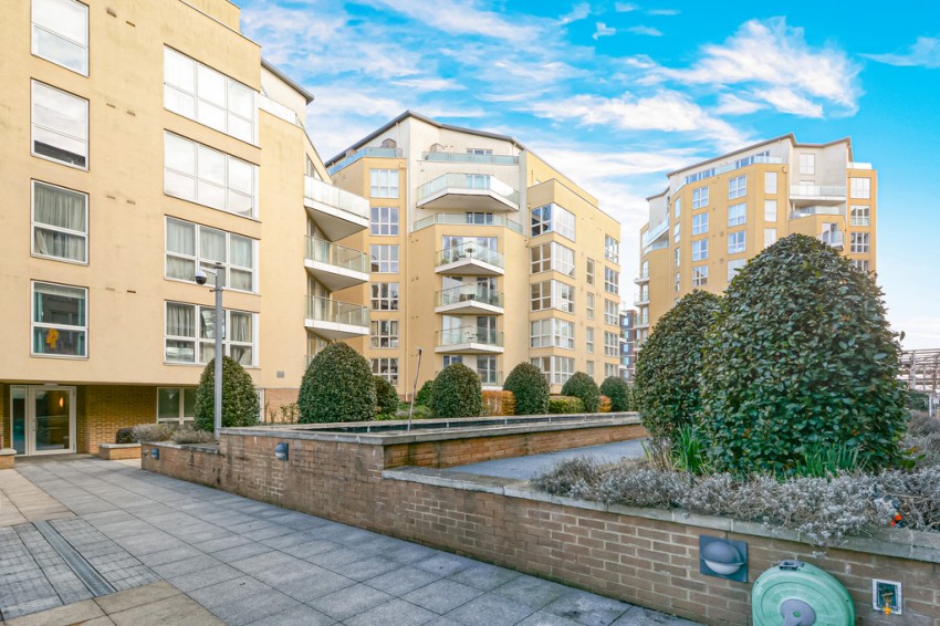 Images for Dovecote House, Water Gardens Square