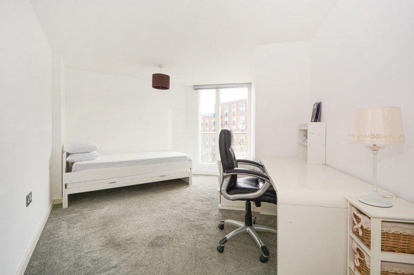 Images for Dovecote House, Water Gardens Square