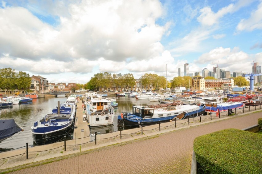 Images for Dunnage Crescent, Canada Water