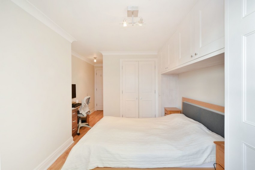 Images for New Caledonian Wharf, Canada Water, SE16