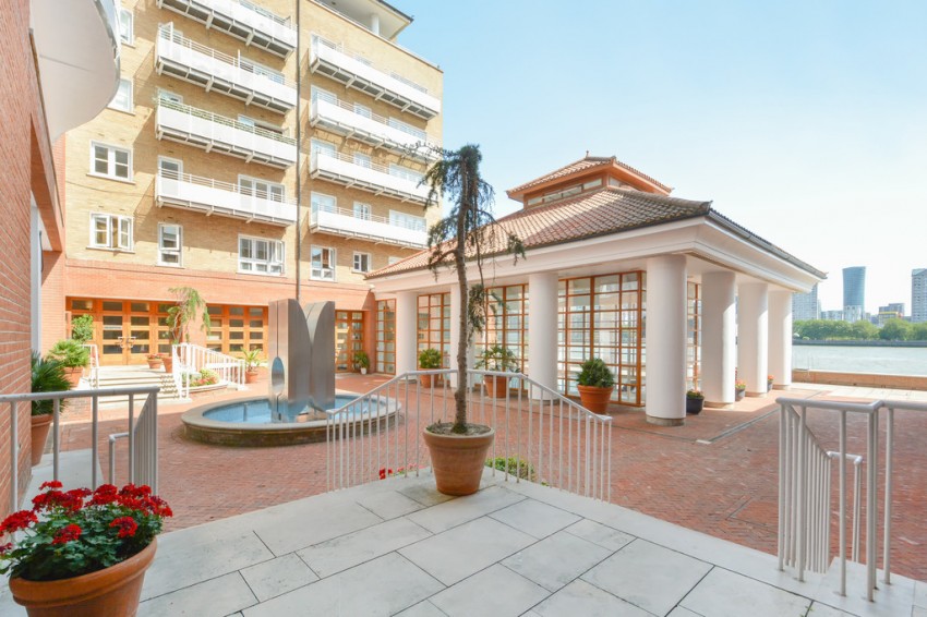 Images for New Caledonian Wharf, Canada Water, SE16