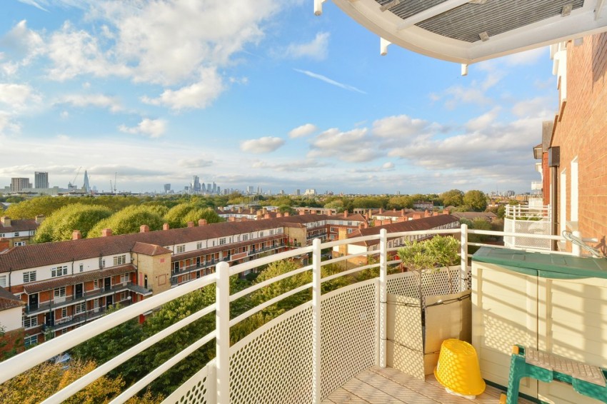 Images for New Caledonian Wharf, Canada Water, SE16