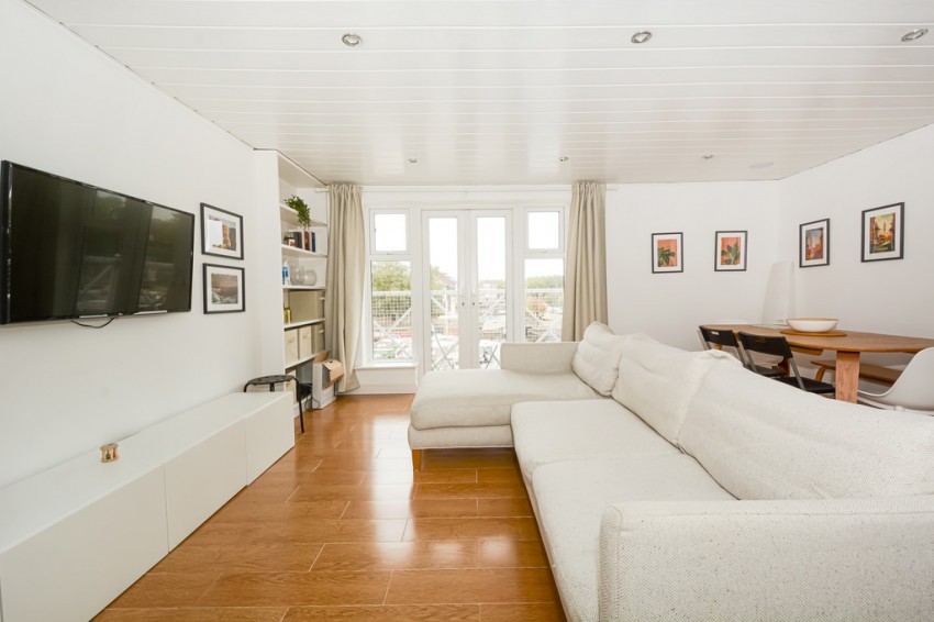 Images for Dunnage Crescent, SE16