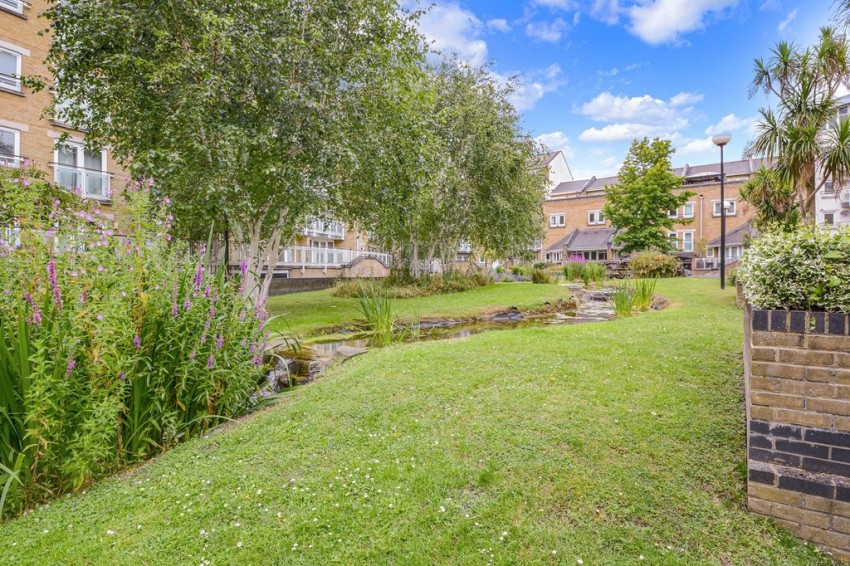 Images for Woodland Crescent, Canada Water, SE16