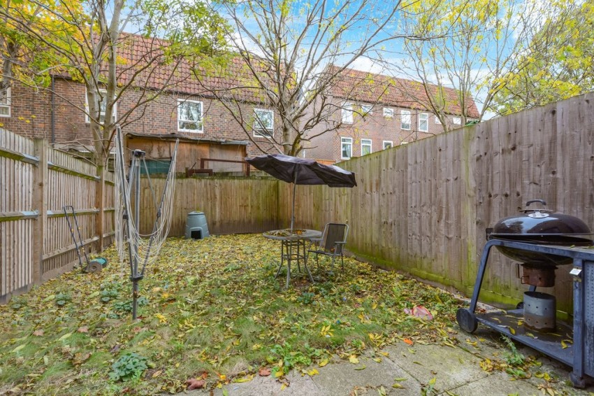 Images for Mary Rose Square, Plough Way, SE16