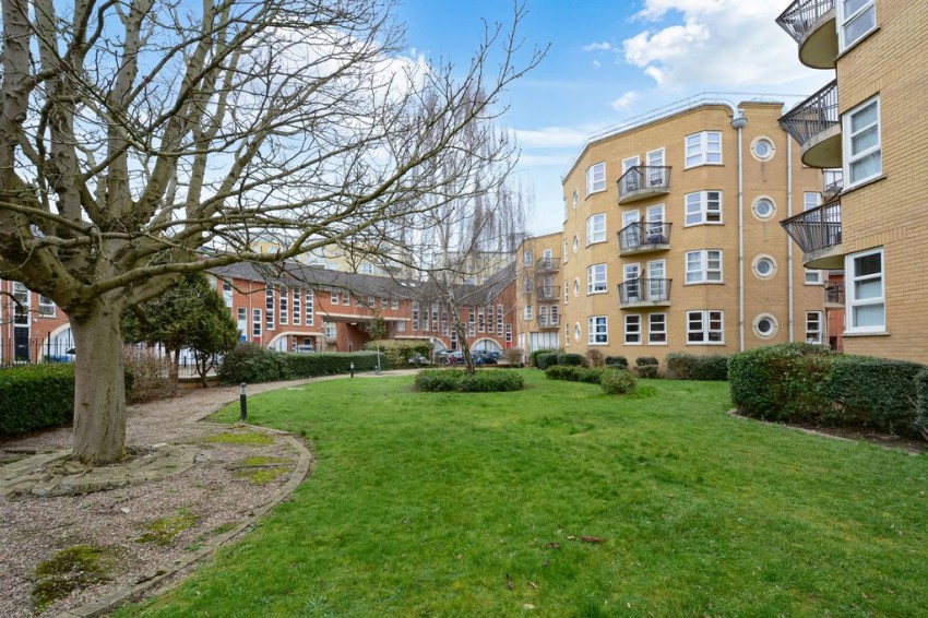 Images for Wolfe Crescent, Canada Water, SE16